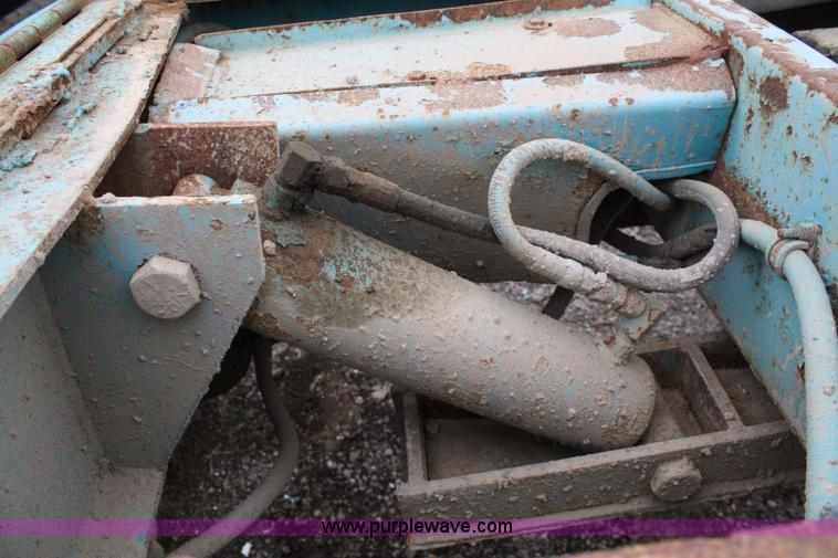 image for item 4724 1992 Trail King lowboy trailer