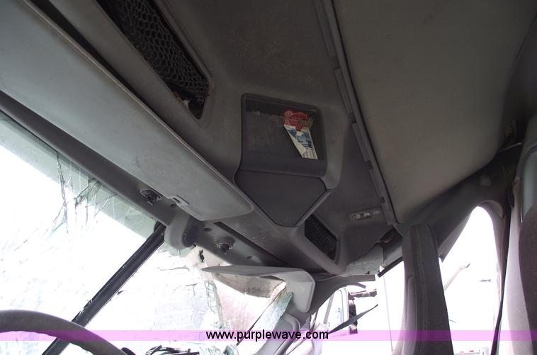 image for item 5370 2005 Freightliner CL120 semi truck