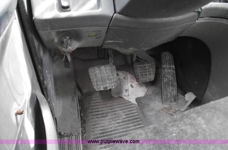 image for item 5370 2005 Freightliner CL120 semi truck