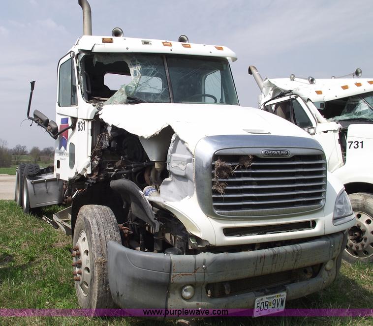 image for item 5371 2005 Freightliner CL120 semi truck