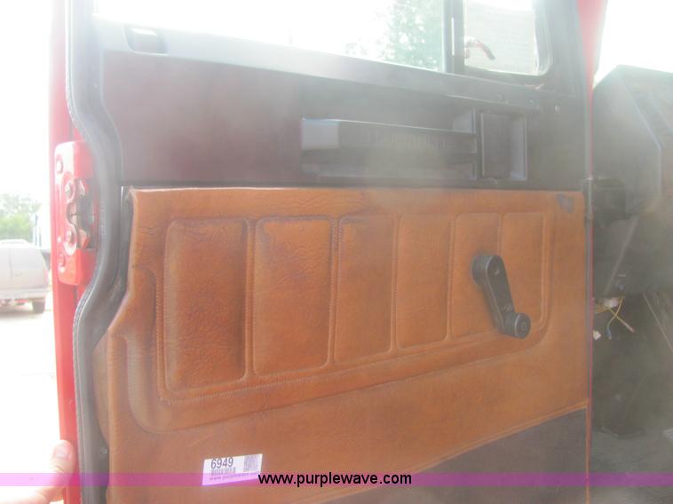 image for item 6949 1993 Freightliner FLD120 semi truck