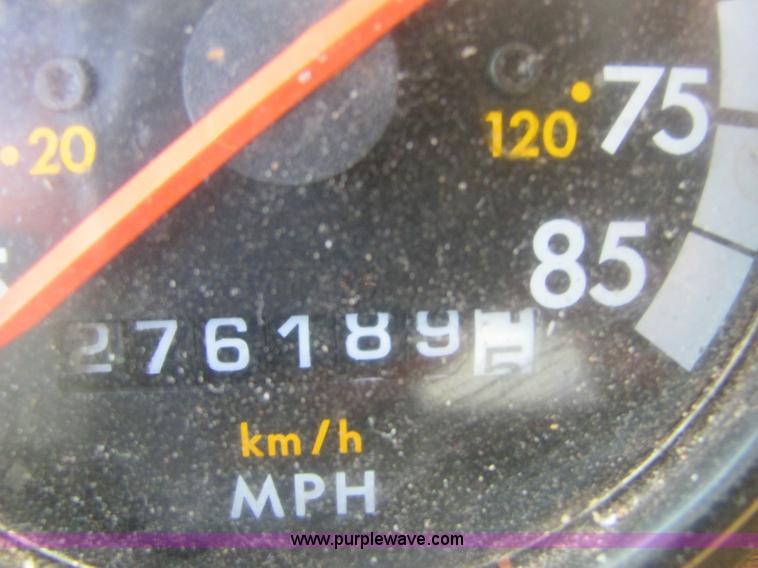 image for item 6949 1993 Freightliner FLD120 semi truck