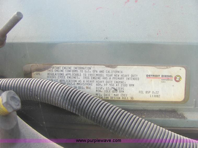 image for item 6949 1993 Freightliner FLD120 semi truck