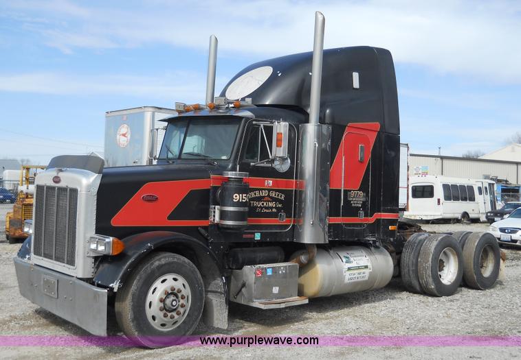 image for item 7845 1997 Peterbilt 378 semi truck
