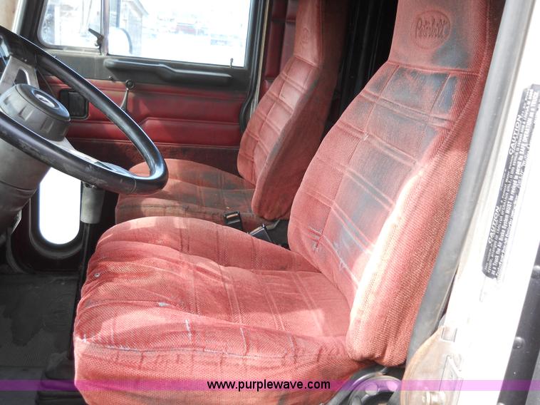 image for item 7845 1997 Peterbilt 378 semi truck