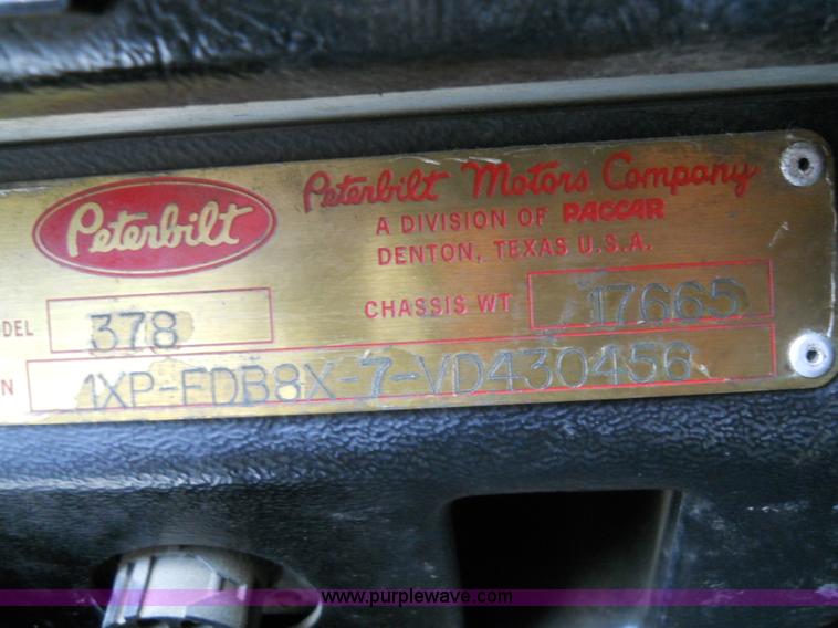 image for item 7845 1997 Peterbilt 378 semi truck