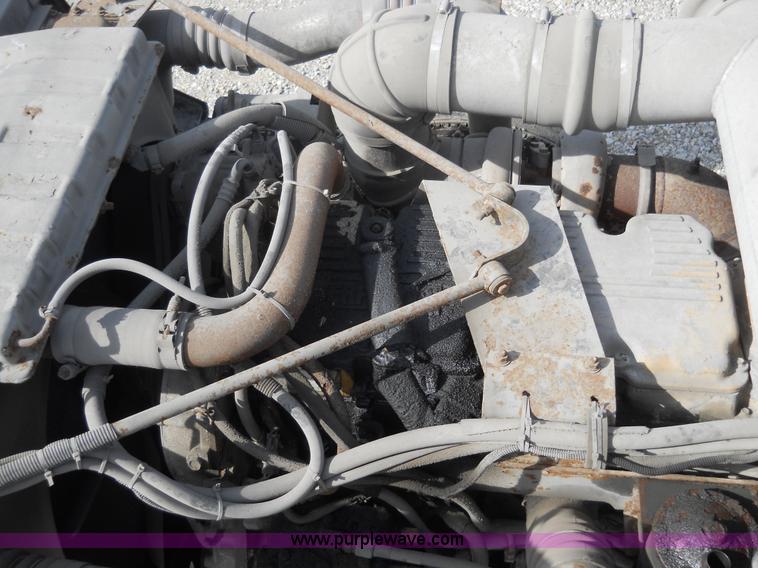 image for item 7845 1997 Peterbilt 378 semi truck