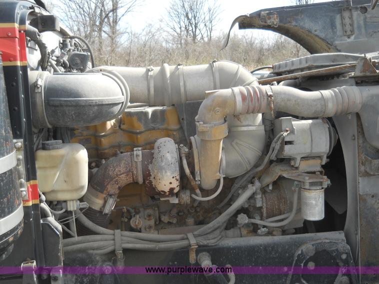 image for item 7845 1997 Peterbilt 378 semi truck