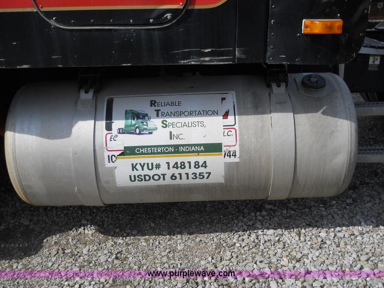 image for item 7845 1997 Peterbilt 378 semi truck