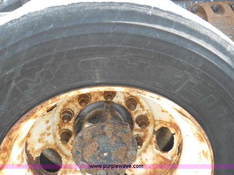 image for item 7845 1997 Peterbilt 378 semi truck