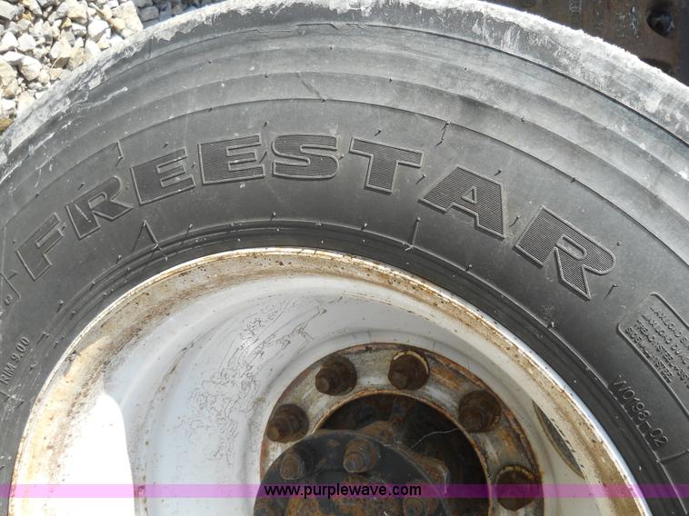 image for item 7845 1997 Peterbilt 378 semi truck