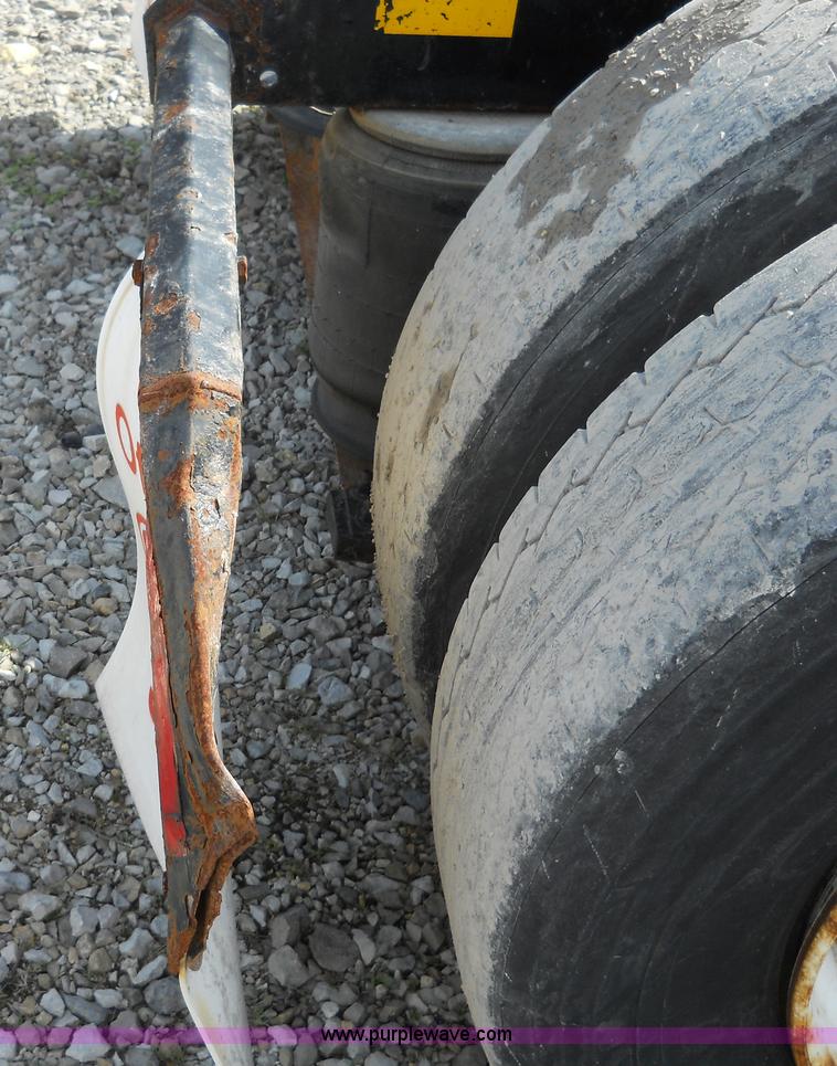 image for item 7845 1997 Peterbilt 378 semi truck