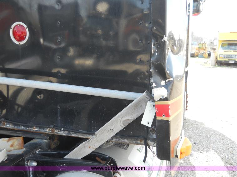 image for item 7845 1997 Peterbilt 378 semi truck