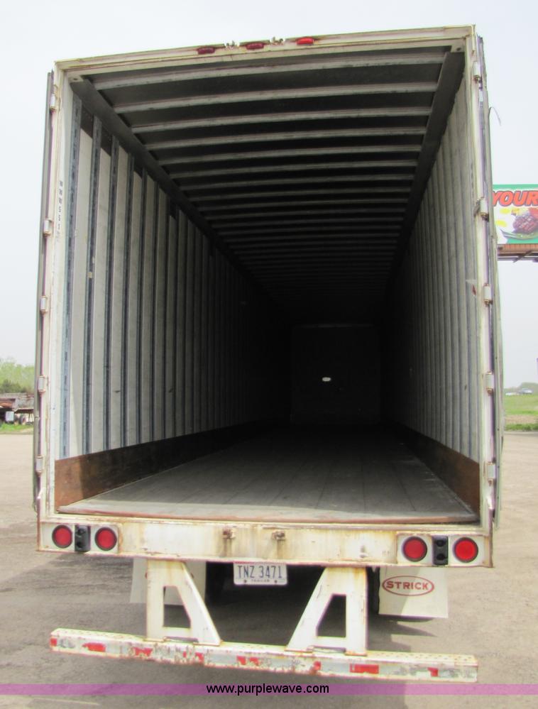 image for item 8547 2005 Strick 53' dry van semi trailer