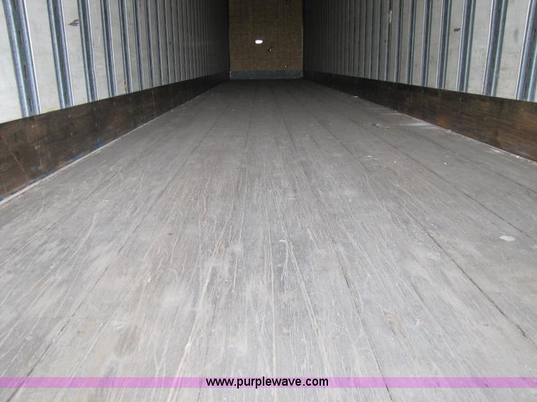 image for item 8547 2005 Strick 53' dry van semi trailer