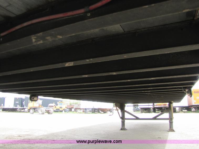 image for item 8547 2005 Strick 53' dry van semi trailer