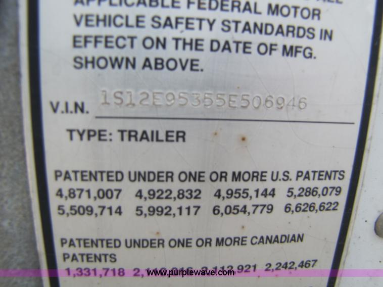 image for item 8547 2005 Strick 53' dry van semi trailer