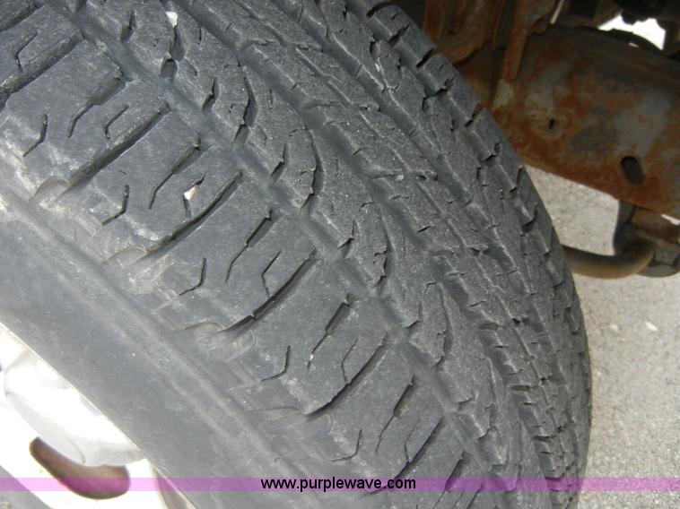 image for item 2034 1997 Ford F150 XL extended cab pickup truck