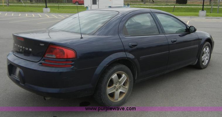 image for item 2060 2002 Dodge Stratus SXT