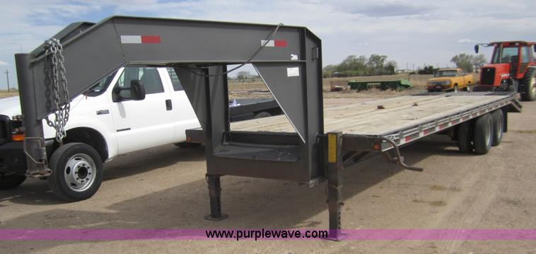 image for item 2976 2006 May 30' flatbed goose neck trailer