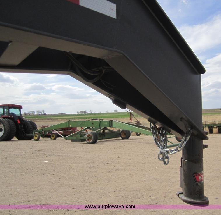 image for item 2976 2006 May 30' flatbed goose neck trailer