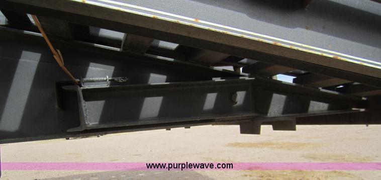 image for item 2976 2006 May 30' flatbed goose neck trailer