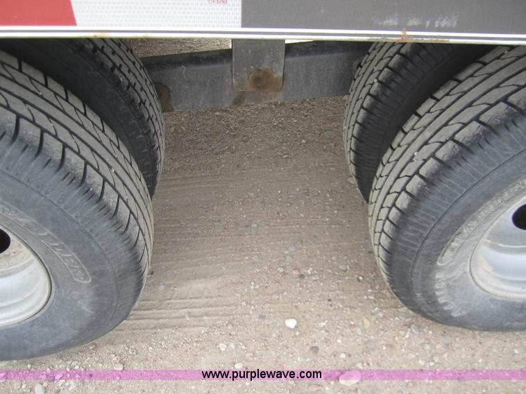 image for item 2976 2006 May 30' flatbed goose neck trailer