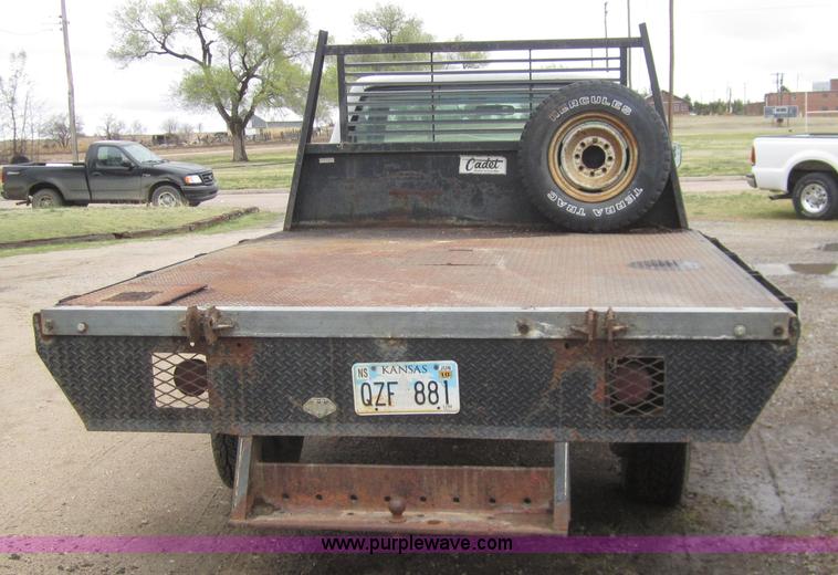 image for item 2986 1989 Chevrolet C2500 pickup truck