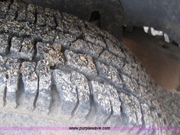 image for item 2986 1989 Chevrolet C2500 pickup truck