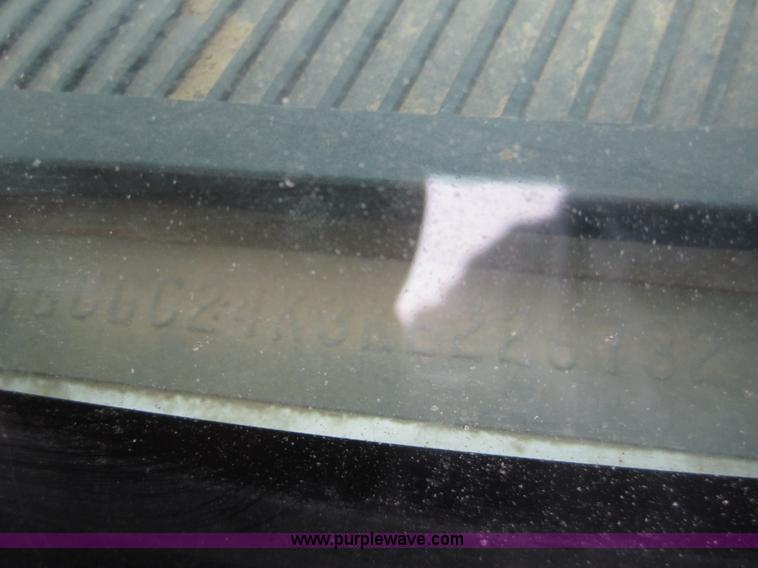 image for item 2986 1989 Chevrolet C2500 pickup truck