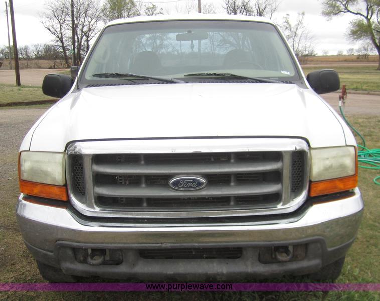 image for item 2987 1999 Ford F250 XLT crew cab pickup truck