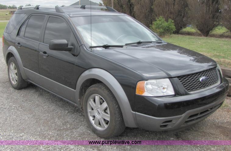 image for item 3444 2006 Ford Freestyle SE SUV
