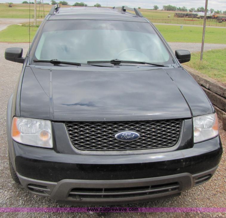 image for item 3444 2006 Ford Freestyle SE SUV