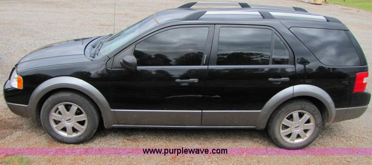 image for item 3444 2006 Ford Freestyle SE SUV