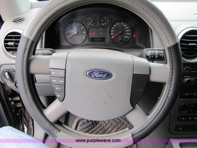 image for item 3444 2006 Ford Freestyle SE SUV
