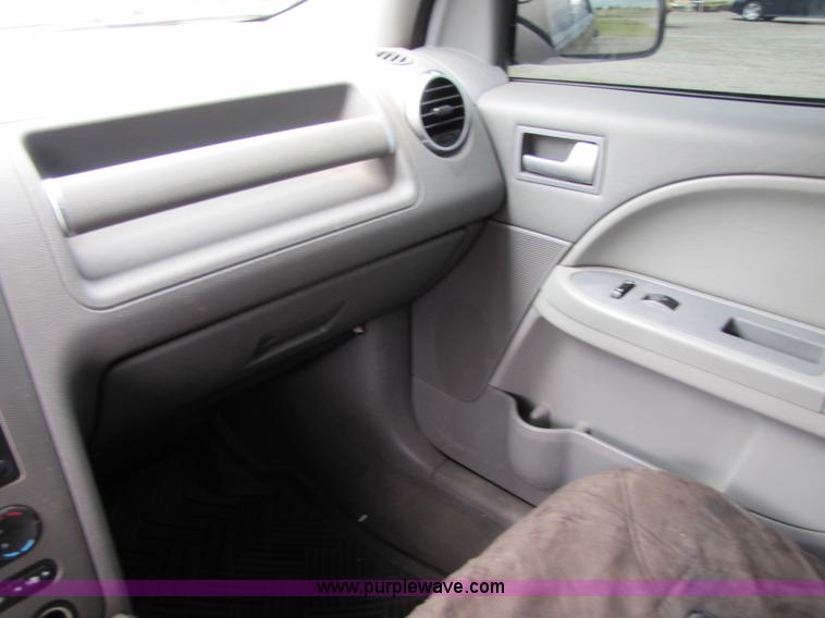 image for item 3444 2006 Ford Freestyle SE SUV