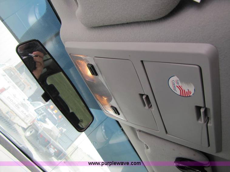 image for item 3444 2006 Ford Freestyle SE SUV