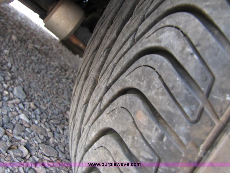 image for item 3444 2006 Ford Freestyle SE SUV