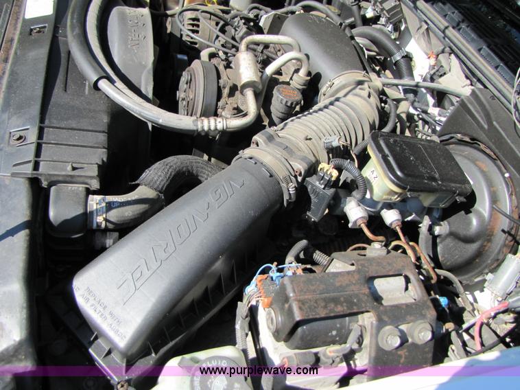 image for item 3459 1997 Chevrolet S10 pickup truck