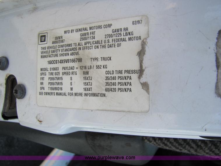 image for item 3459 1997 Chevrolet S10 pickup truck