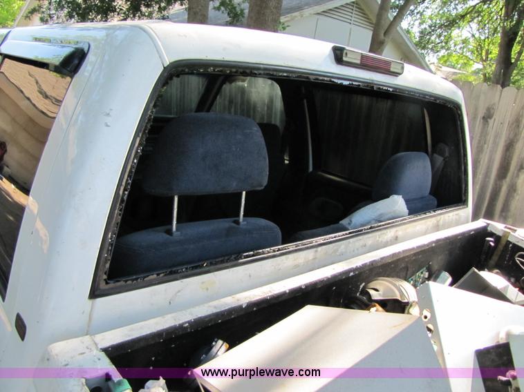 image for item 3460 1998 Chevrolet C3500 Silverado crew cab pickup truck