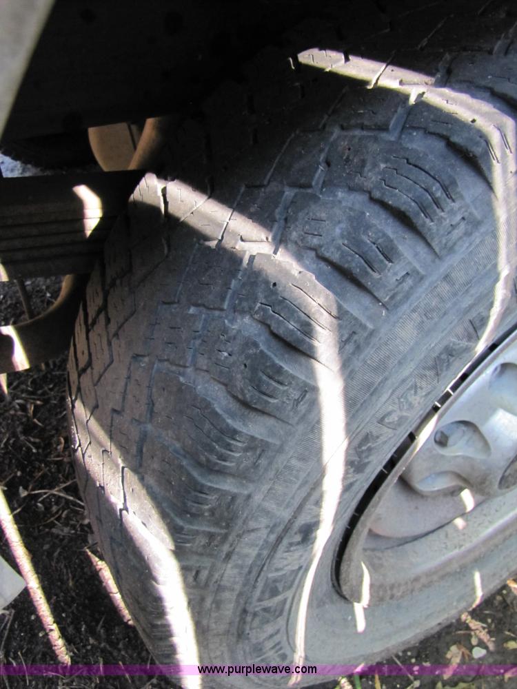 image for item 3460 1998 Chevrolet C3500 Silverado crew cab pickup truck