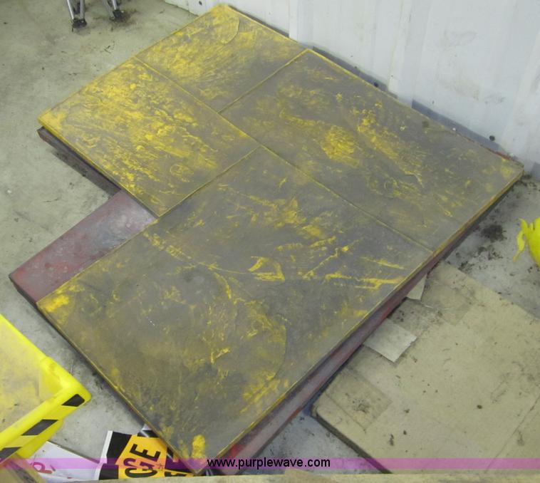 image for item 4383 Assorted concrete tools