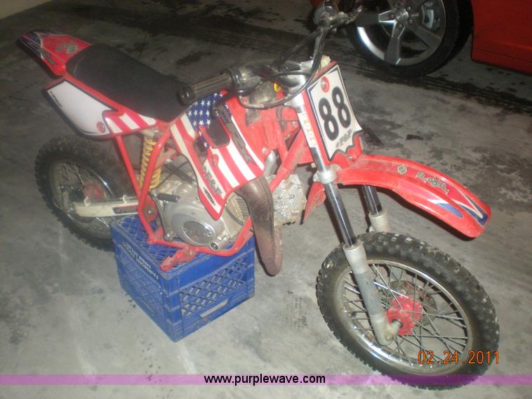 image for item 4439 2005 Loncin 125cc motorcycle