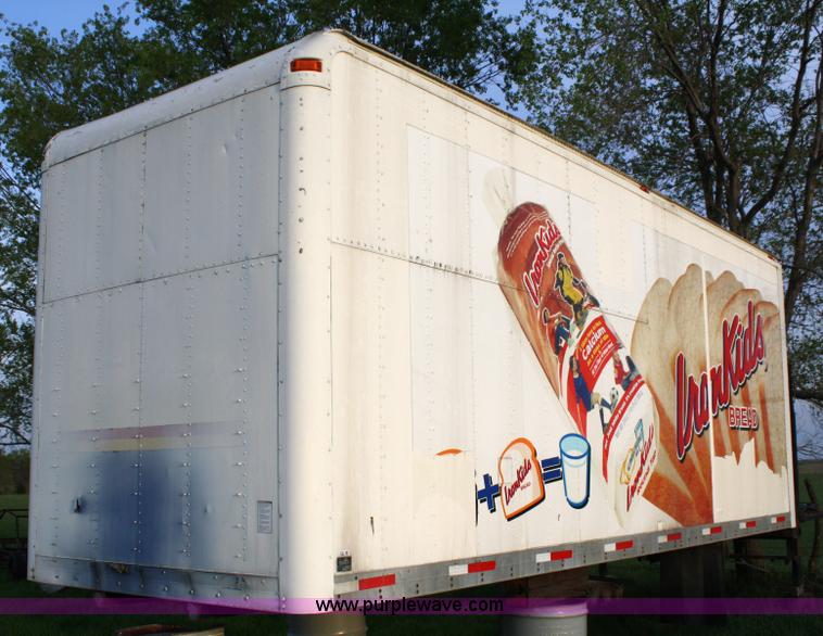 image for item 4737 1987 Utilimaster cargo box