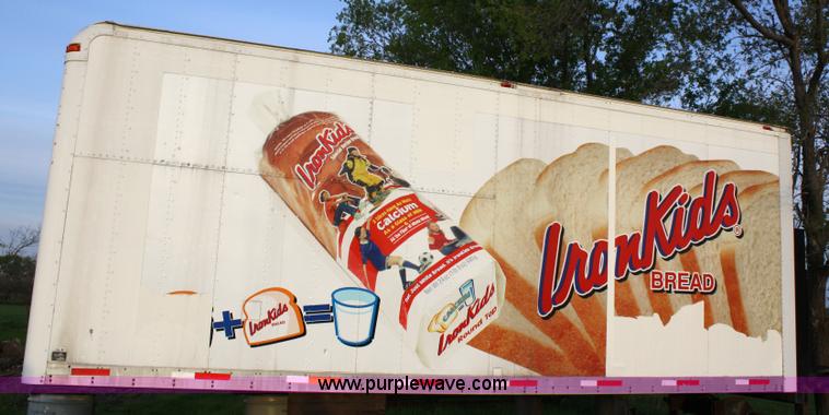 image for item 4737 1987 Utilimaster cargo box