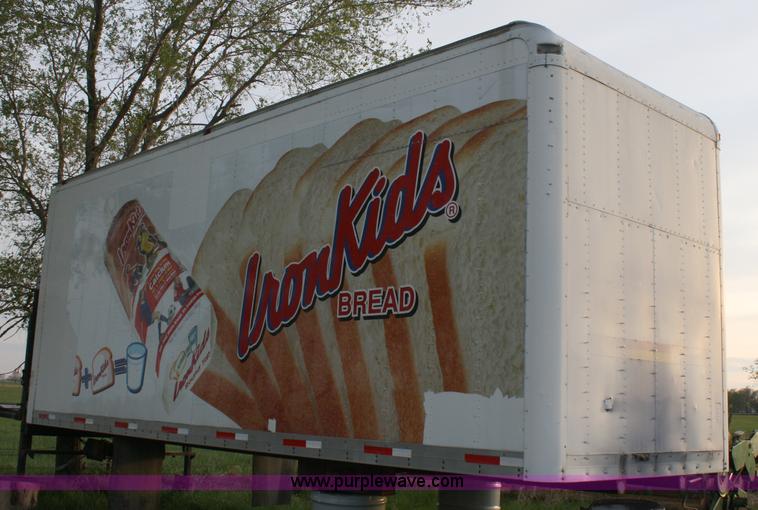 image for item 4737 1987 Utilimaster cargo box