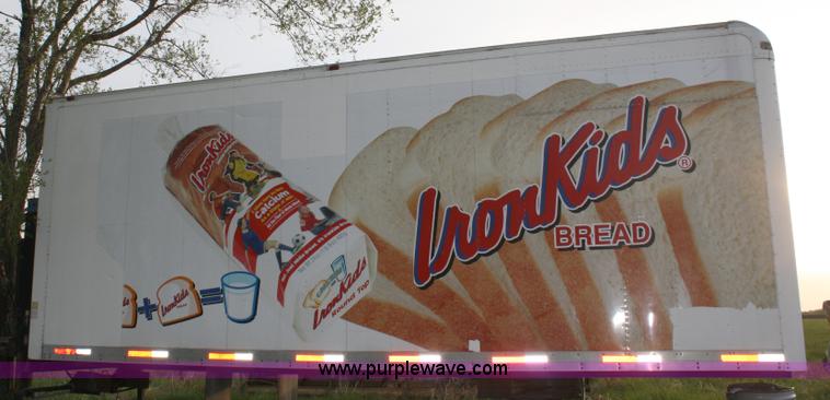 image for item 4737 1987 Utilimaster cargo box