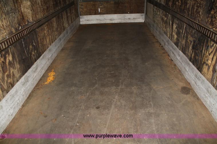 image for item 4737 1987 Utilimaster cargo box