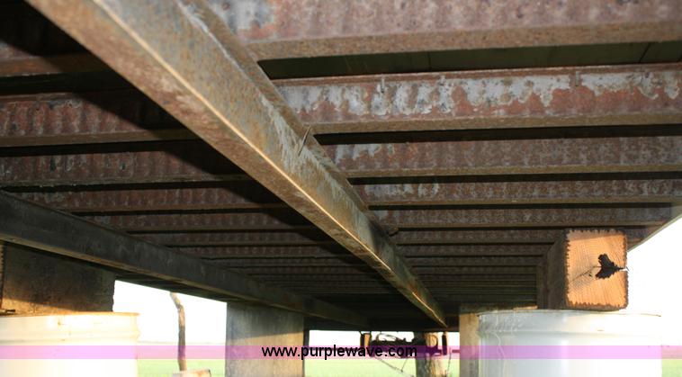 image for item 4737 1987 Utilimaster cargo box